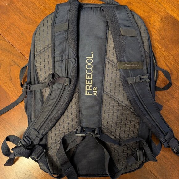 Eddie Bauer Adventurer Backpack 30L - Picture 3 of 6